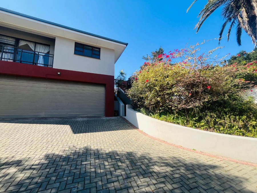 4 Bedroom Property for Sale in Beacon Bay Eastern Cape